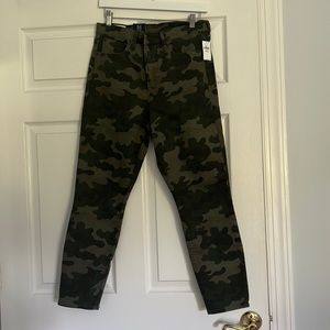 Camo skinny pant
